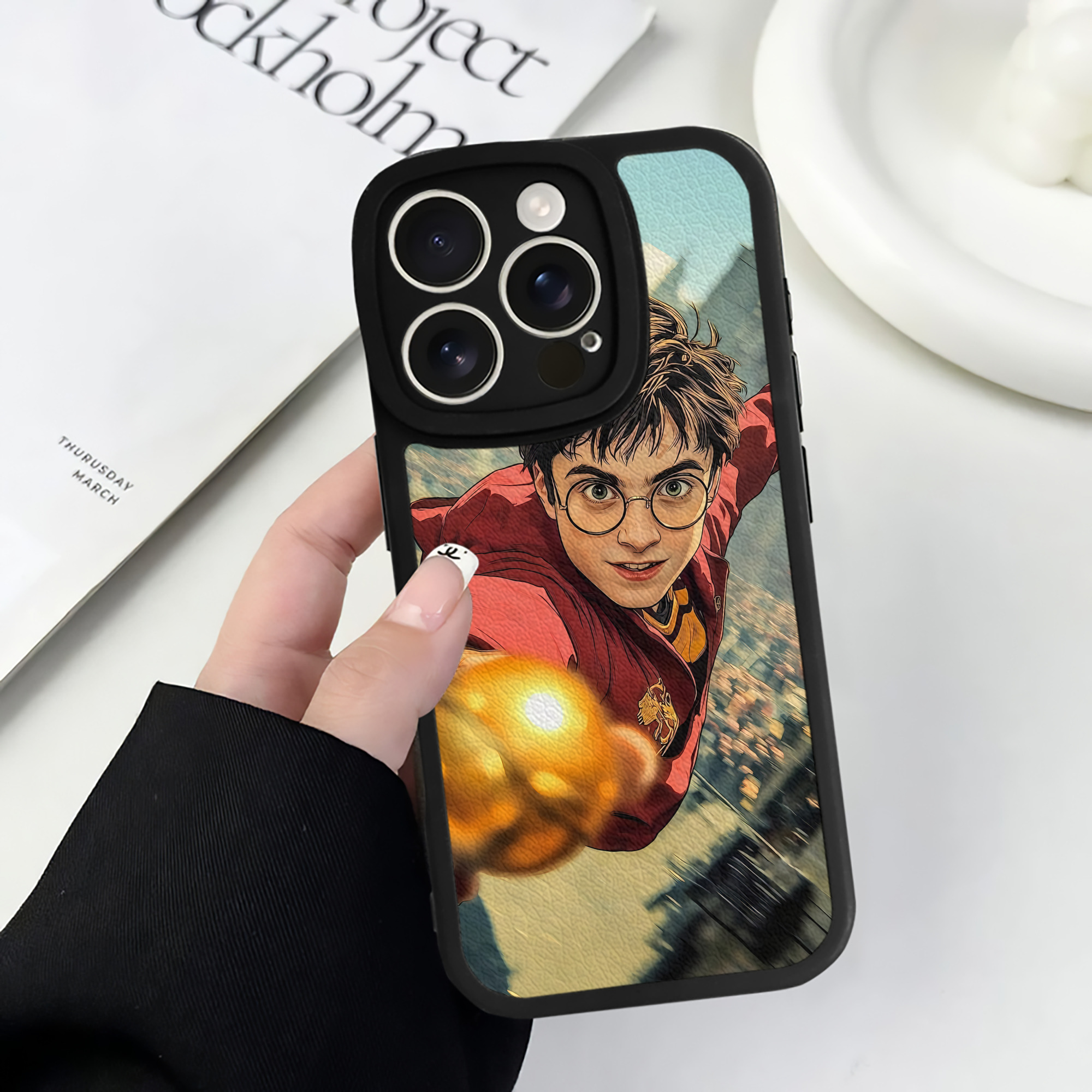 （画像用） Harry Potter ハリー・ポッターシリーズ 【iPhone 16シリーズ対応】シリコンスマホケース（レザー調） 材質：シリコン
